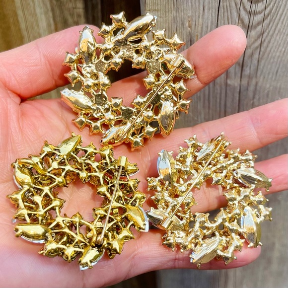 Wreath Brooch Double Layer Rhinestone Brooch Christmas Brooch Laurel Wreath Pin - Picture 6 of 7